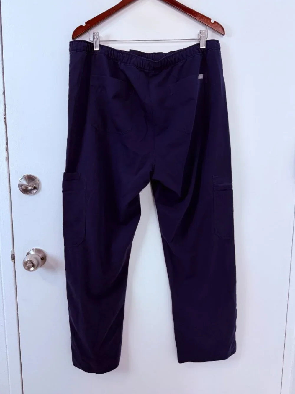 FIGS Cairo Cargo Straight-Leg Scrub Pants Men's Navy Blue Size XL/Short